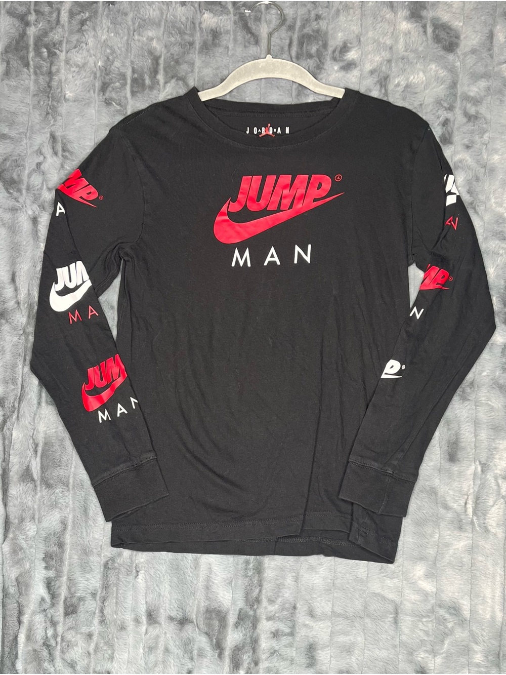 Jordan Jumpman Youth L 12-13 Black Long Sleeve Shirt Red White Graphic Sleeve